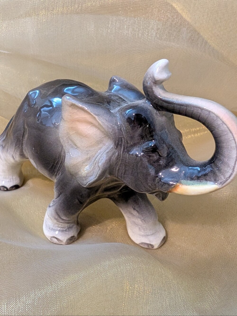 Set of 2 Elephants. White And Grey Both Porcelain - Picture 8 of 11